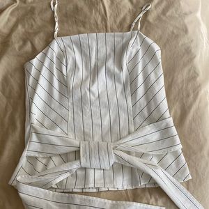 Pretty Woman style! Vince Camuto Beautiful spaghetti strap top. New With Tag